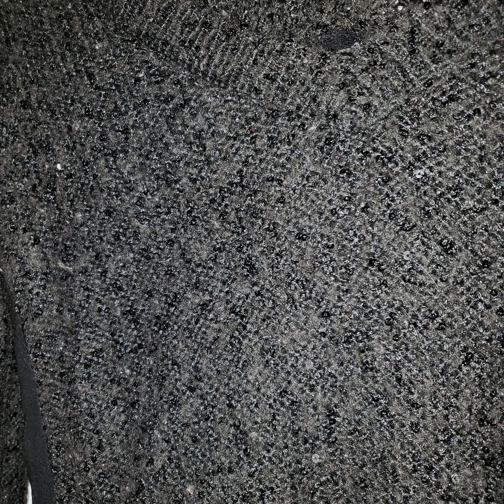 Sweater - Picture 4 of 4